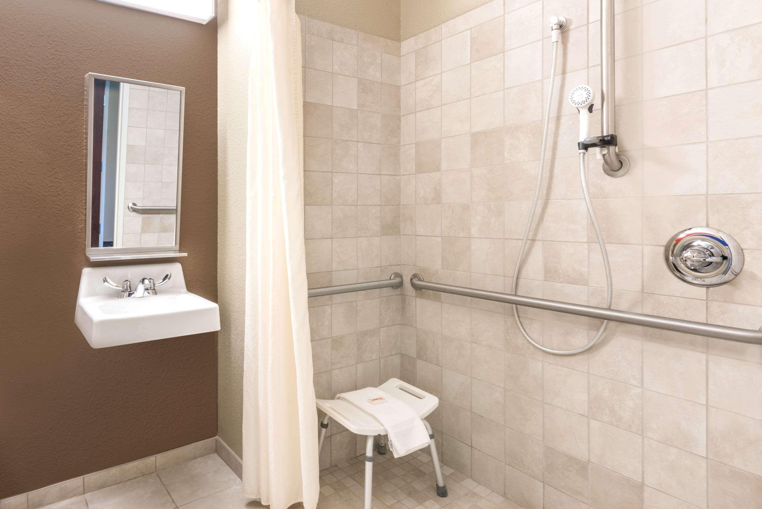 Microtel Inn & Suites By Wyndham Dickinson Exteriér fotografie