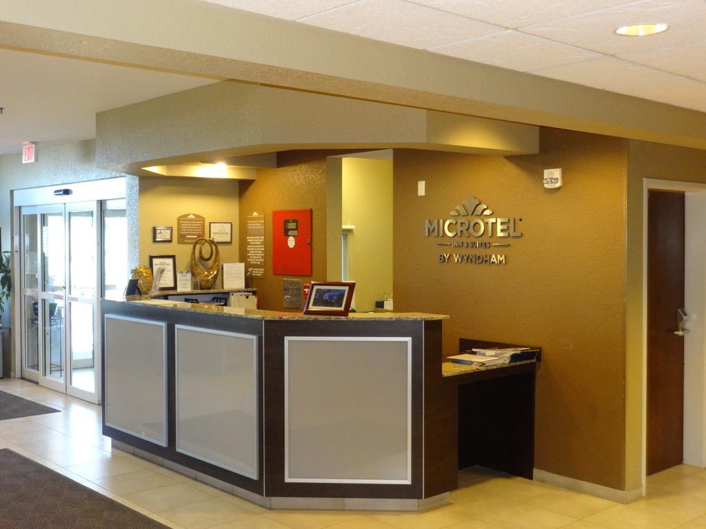 Microtel Inn & Suites By Wyndham Dickinson Exteriér fotografie